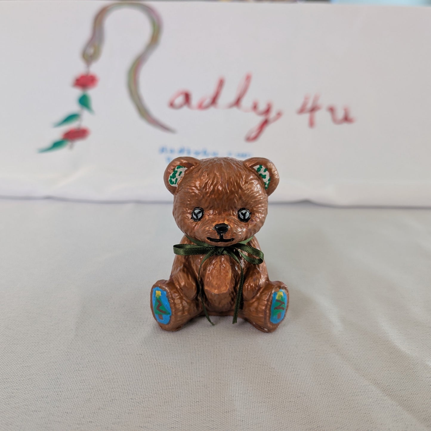 Knickknack - Resin Teddy bear
