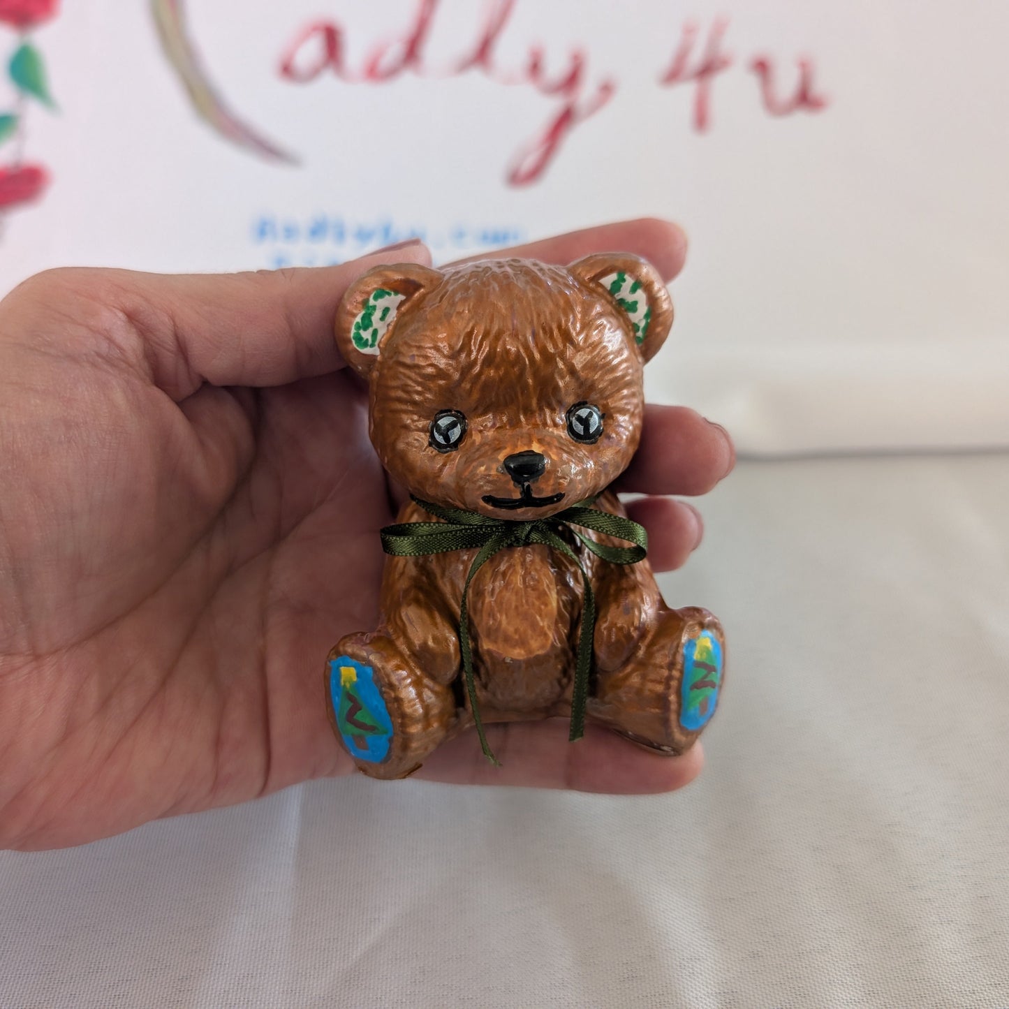 Knickknack - Resin Teddy bear