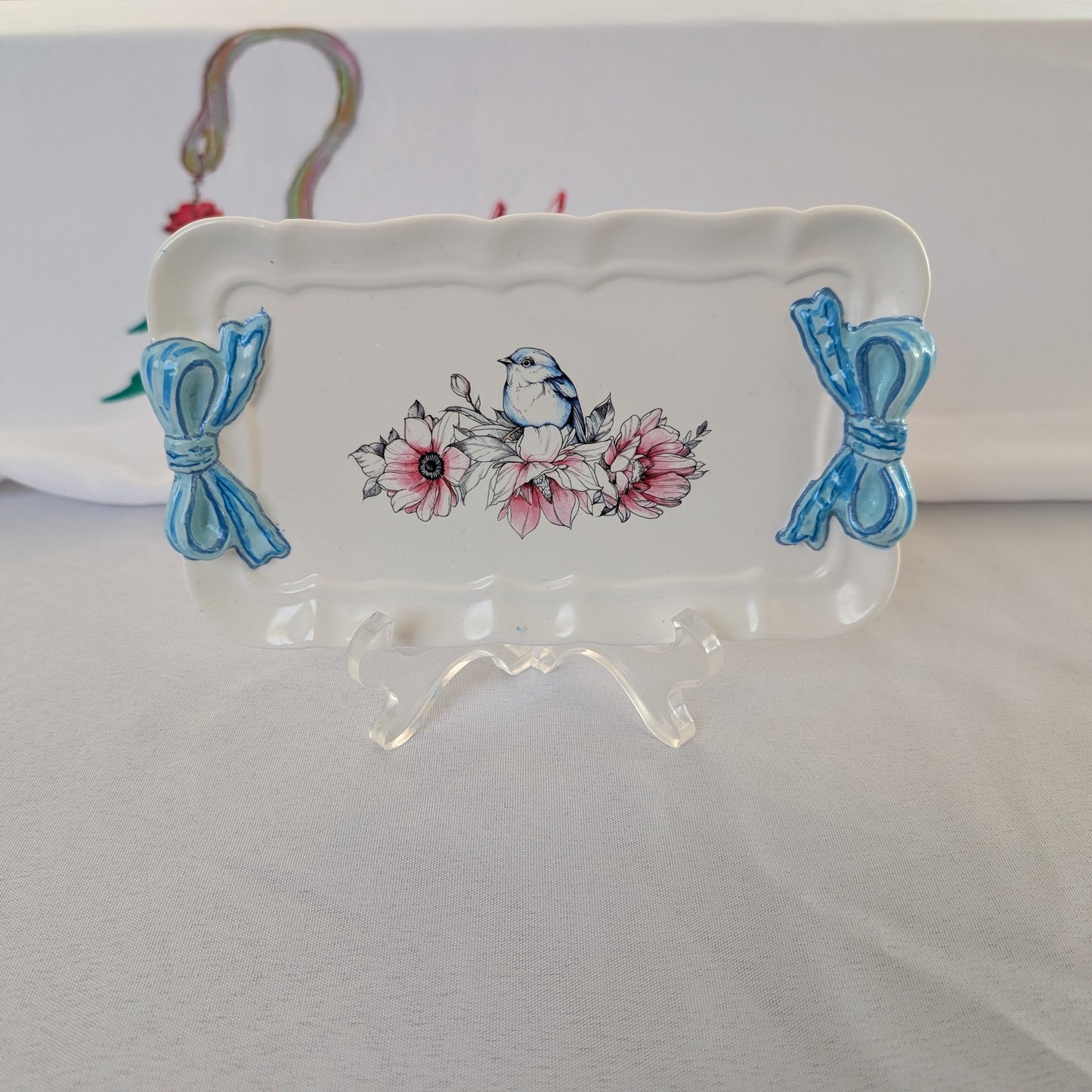 Knickknack - Resin rectangle trinket tray with bows
