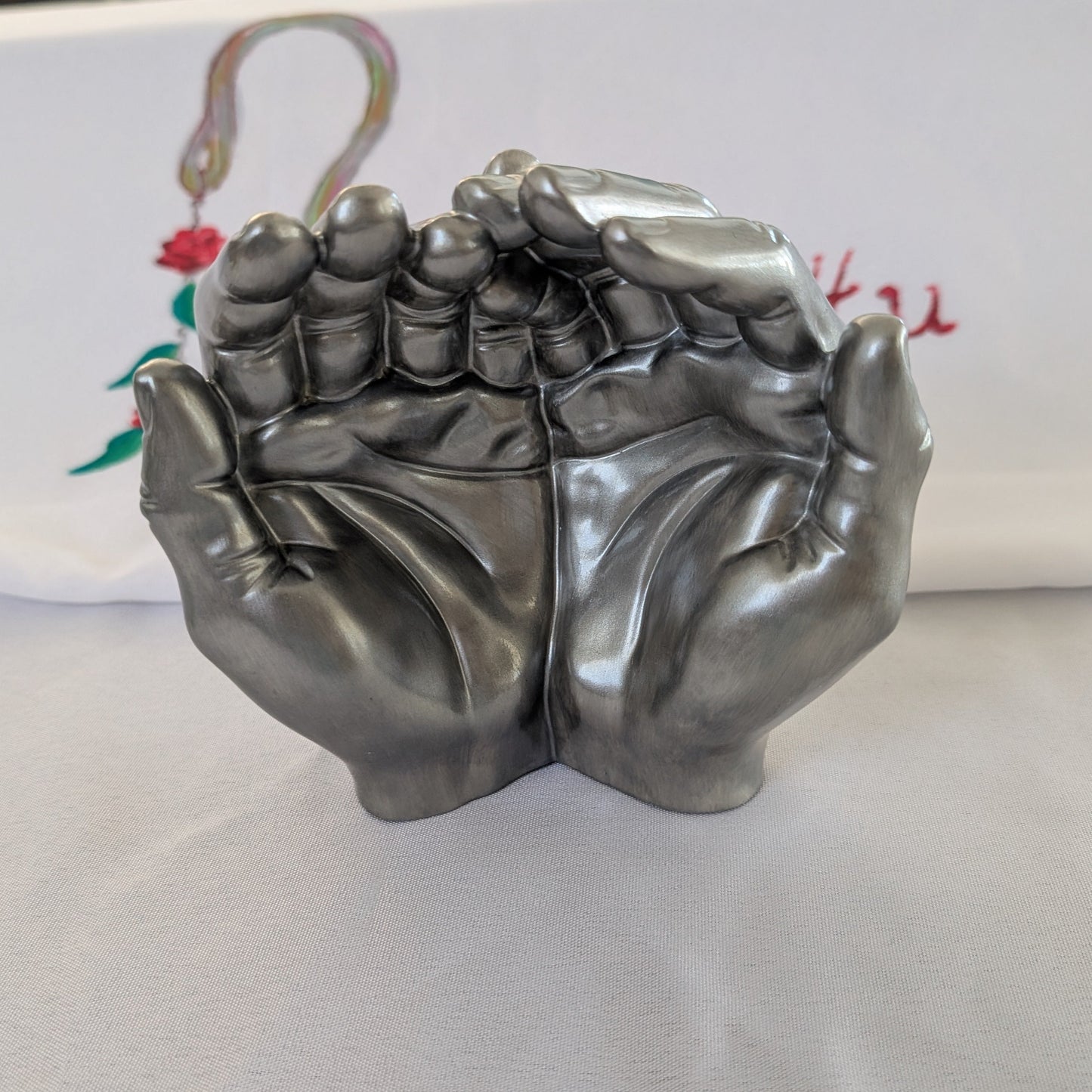 Resin Reaching Hands Jewelry Holder – Unique Catch-all Tray for Rings & Keys