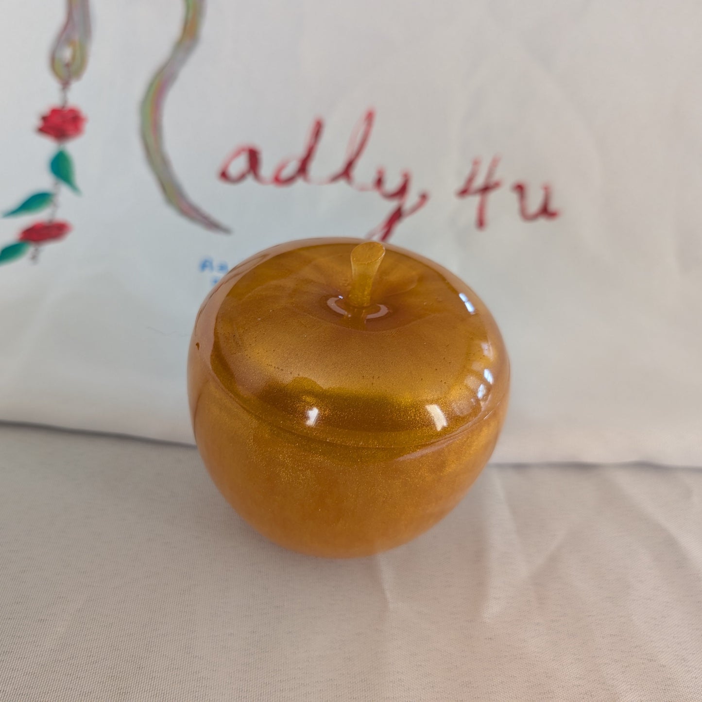 Resin apple trinket with lid