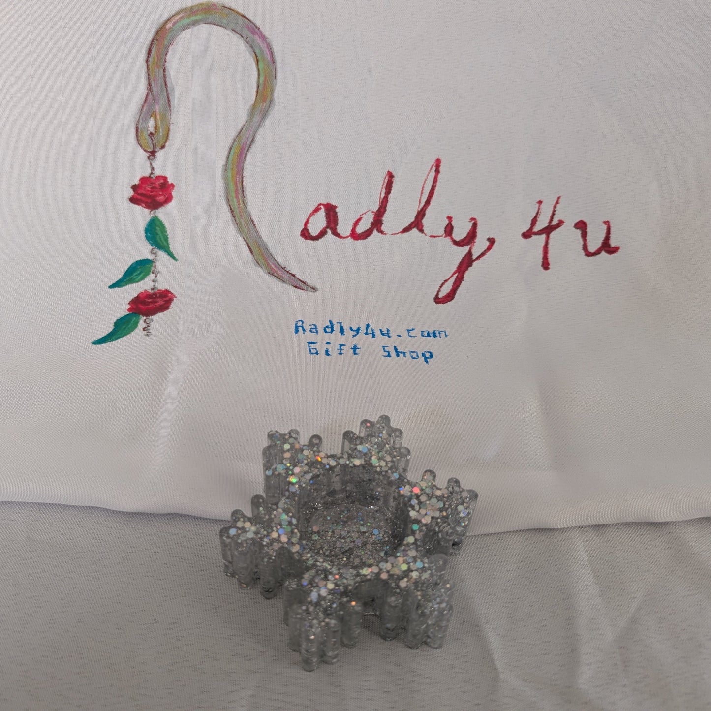 Knickknack - Resin Snowflake tea light/trinket holder