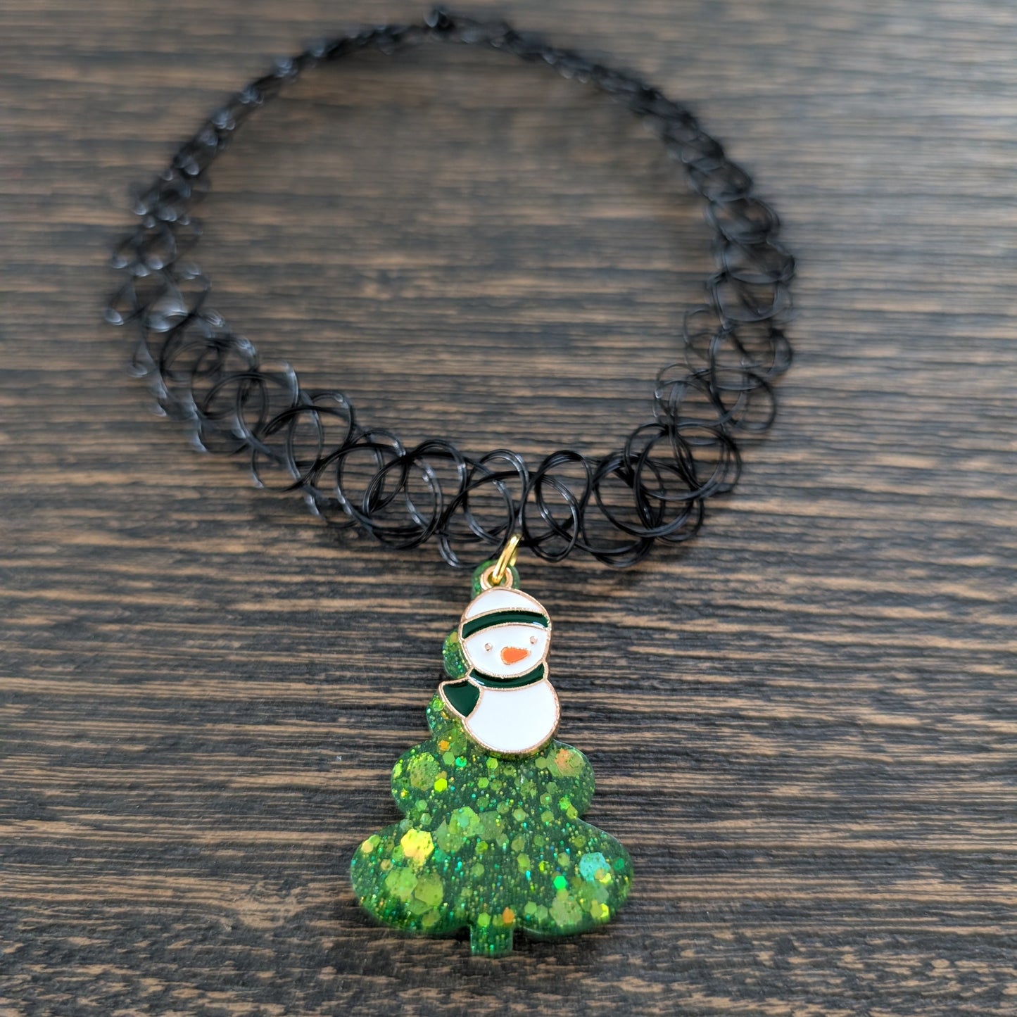 Necklace - Choker Adjustable Stretchy Elastic Necklace with resin holiday pendant and charm