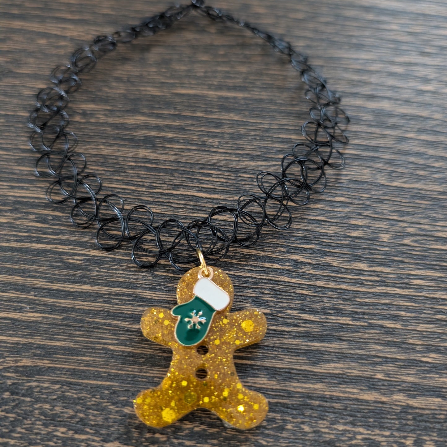 Necklace - Choker Adjustable Stretchy Elastic Necklace with resin holiday pendant and charm