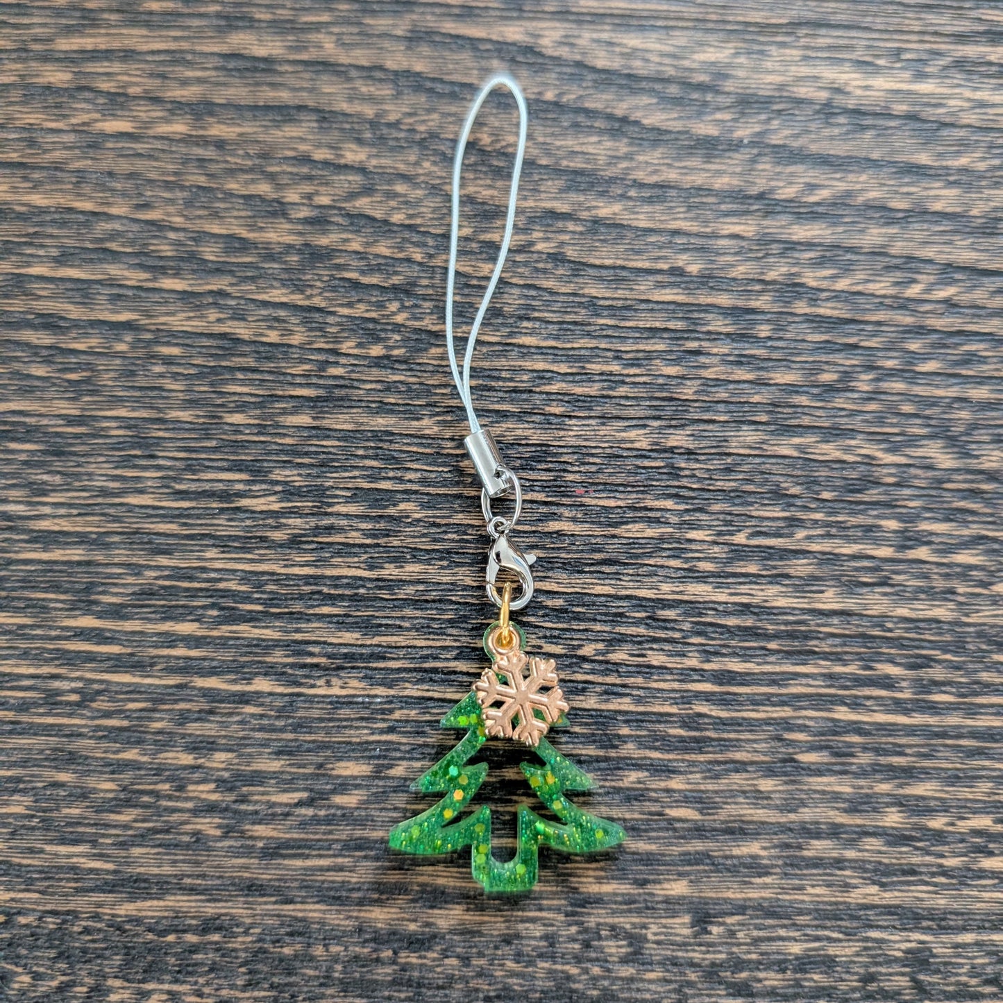 Phone charm - Resin Christmas tree with charm