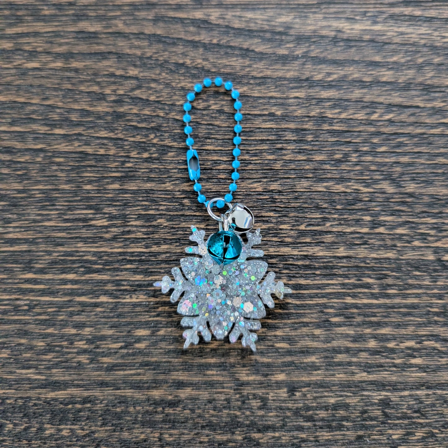 Keychain - Resin snowflake with jingle bells