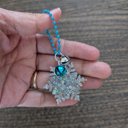 Keychain - Resin snowflake with jingle bells