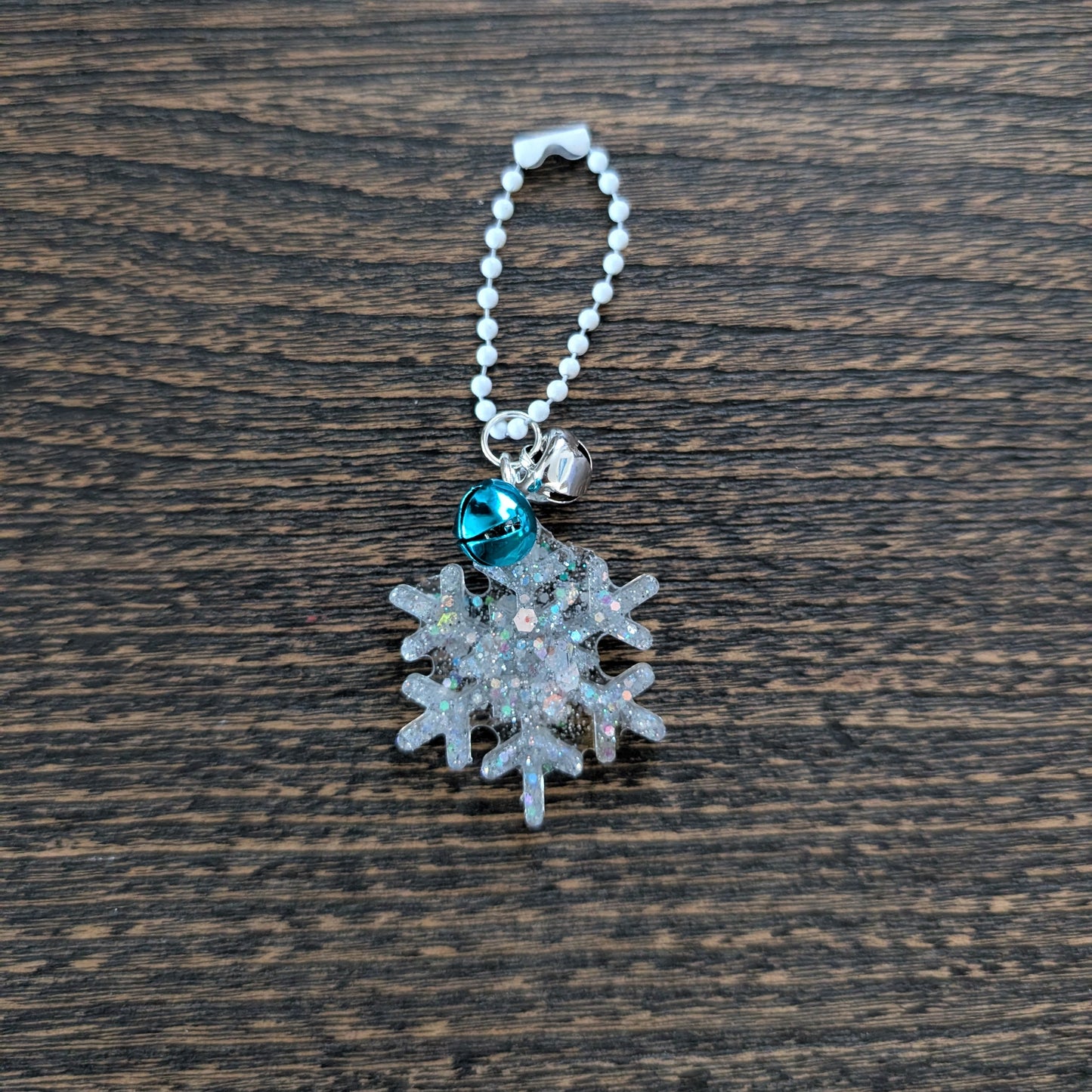 Keychain - Resin snowflake with jingle bells