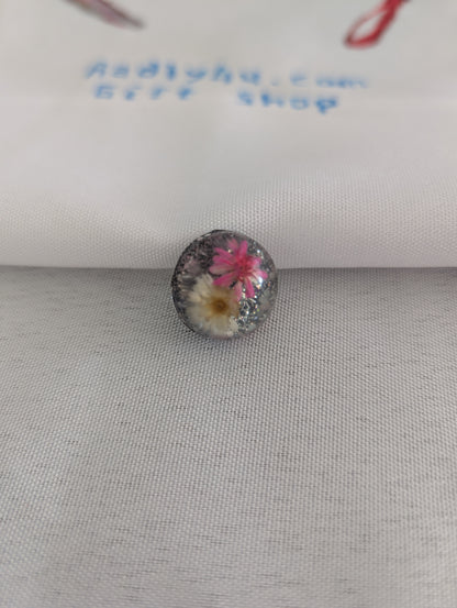 Pin - 3D small dried flower resin pin with silver butterfly clutch