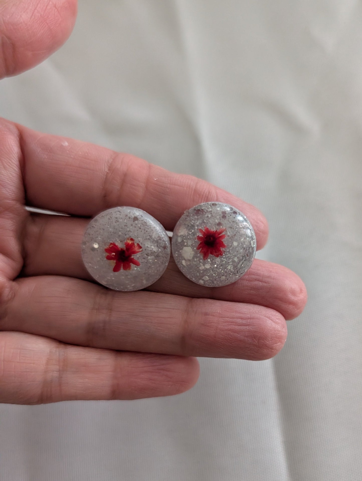 Earrings - 3D Dried flowers Resin on post