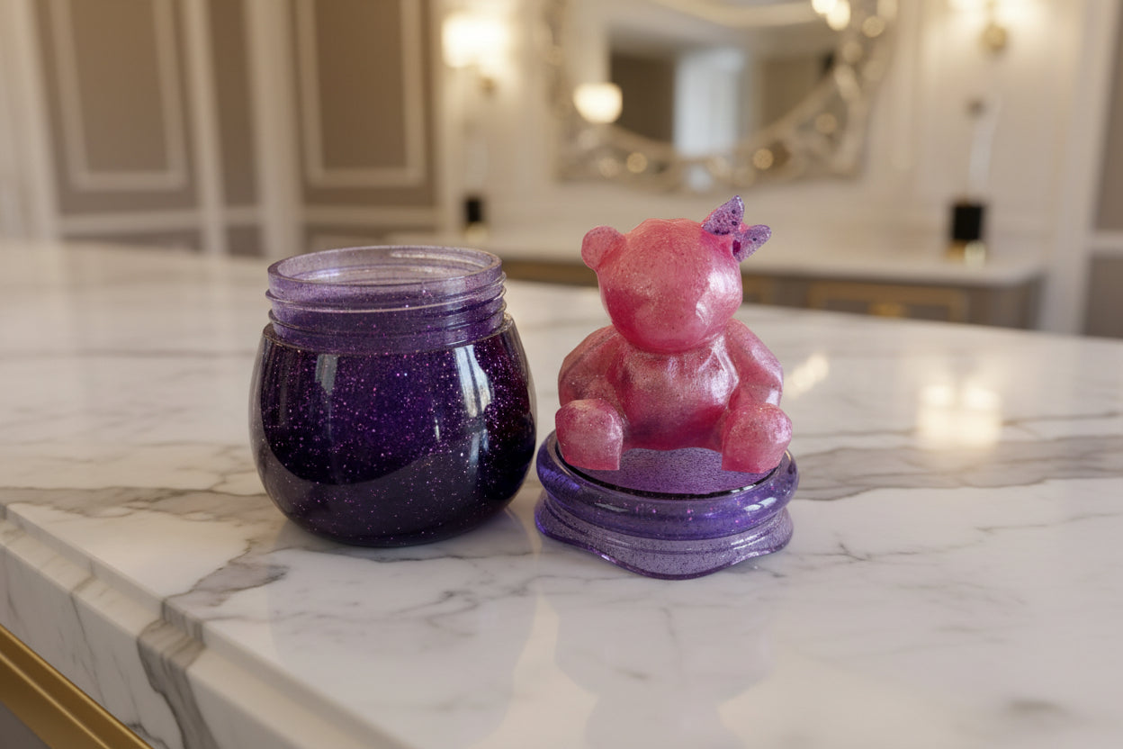 "Handmade Resin Honey Jar with Bear Lid - Unique Home Decor & Storage"