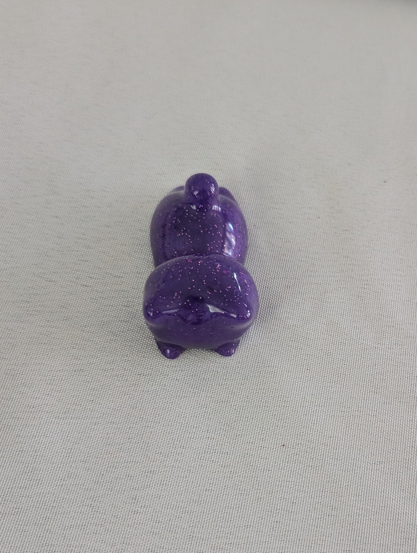 Resin small purple cat trinket