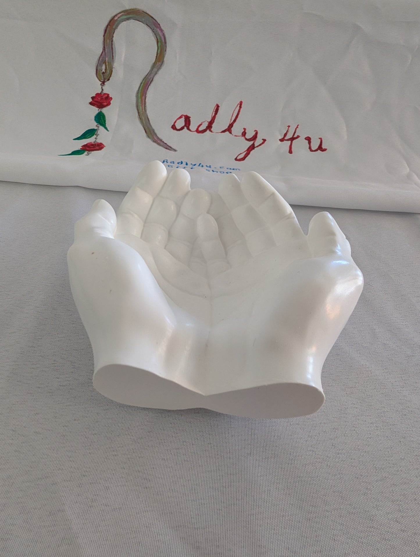 Resin Reaching Hands Jewelry Holder – Unique Catch-all Tray for Rings & Keys