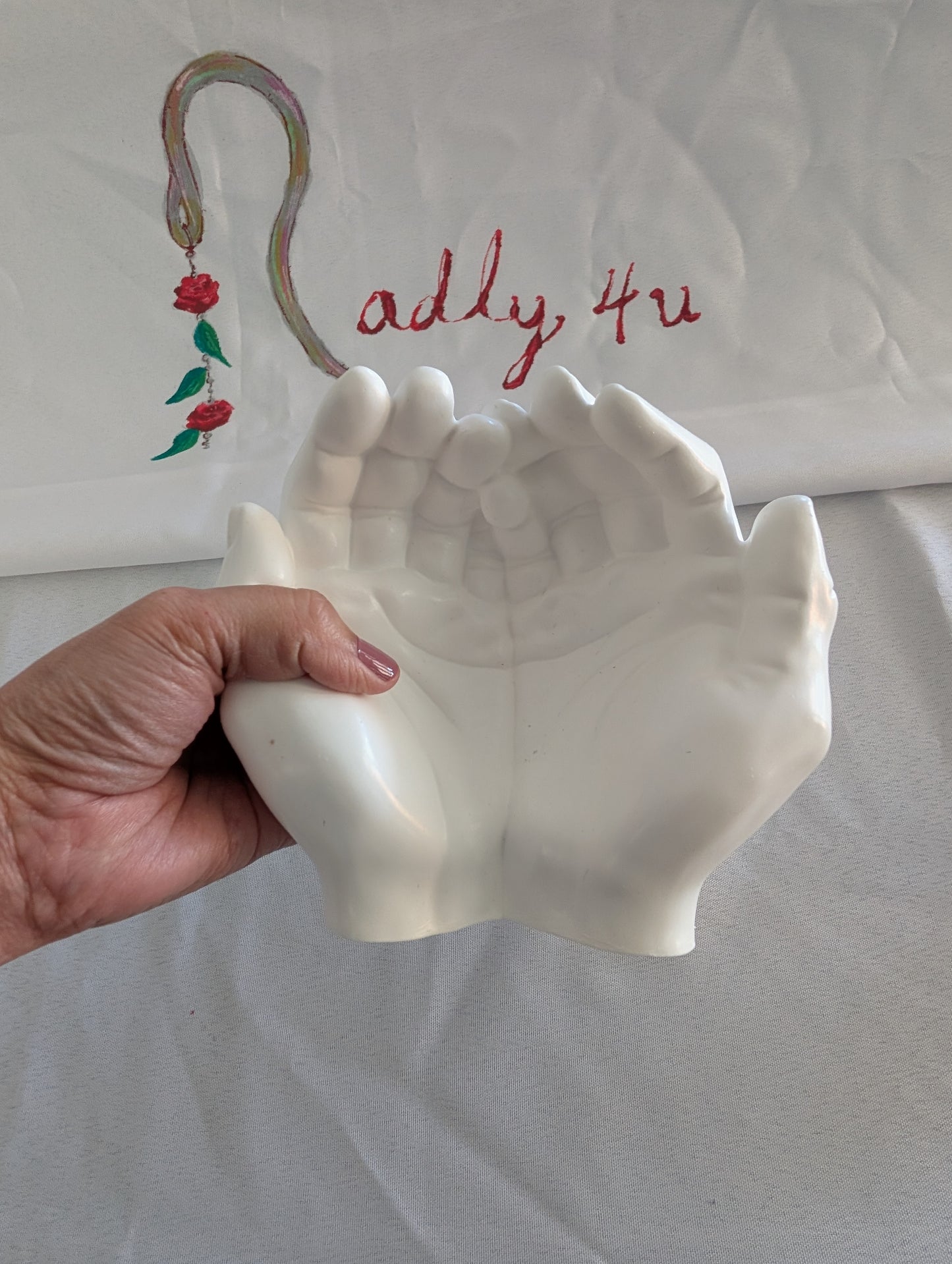 Resin Reaching Hands Jewelry Holder – Unique Catch-all Tray for Rings & Keys