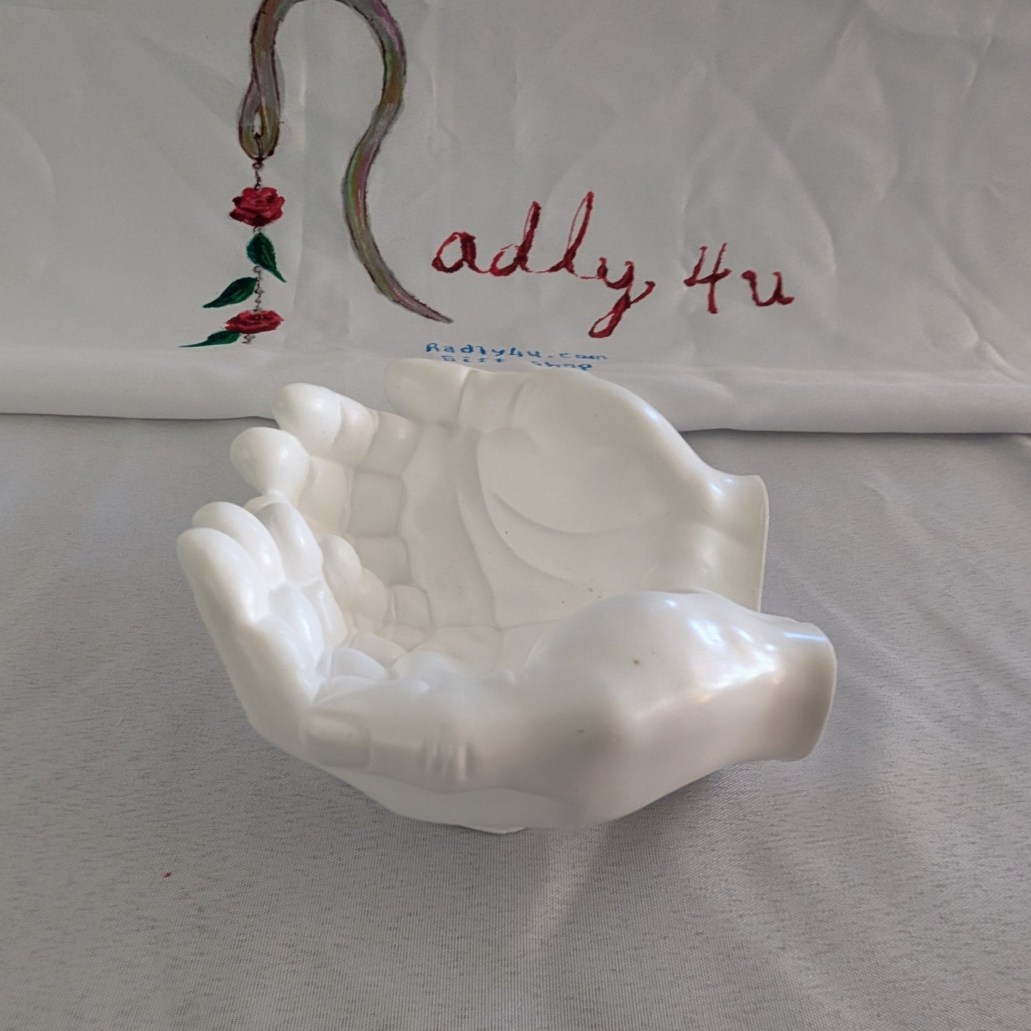 Resin Reaching Hands Jewelry Holder – Unique Catch-all Tray for Rings & Keys