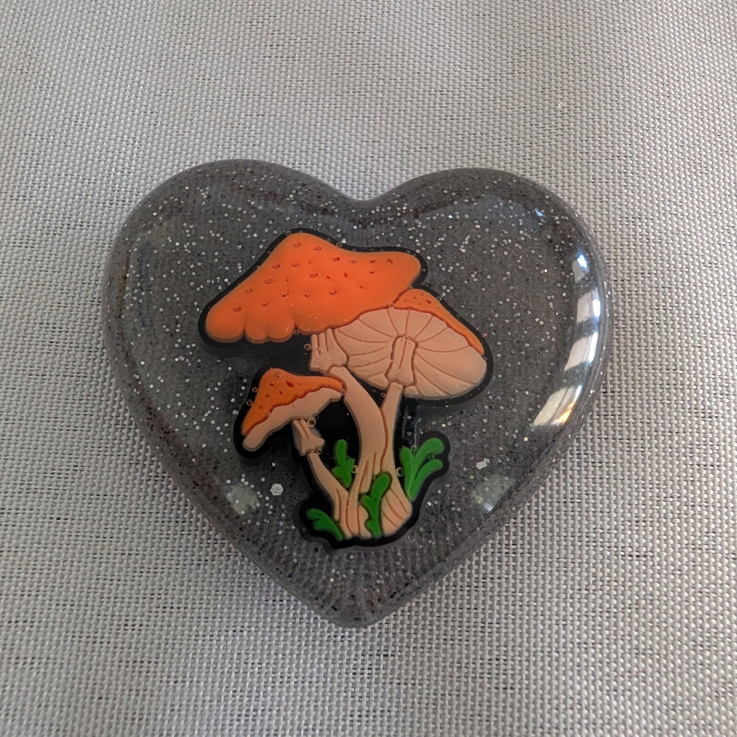 Magnet - Mushroom Resin Heart