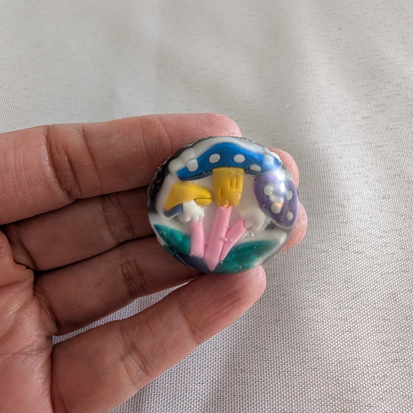 Magnet - Resin mushroom