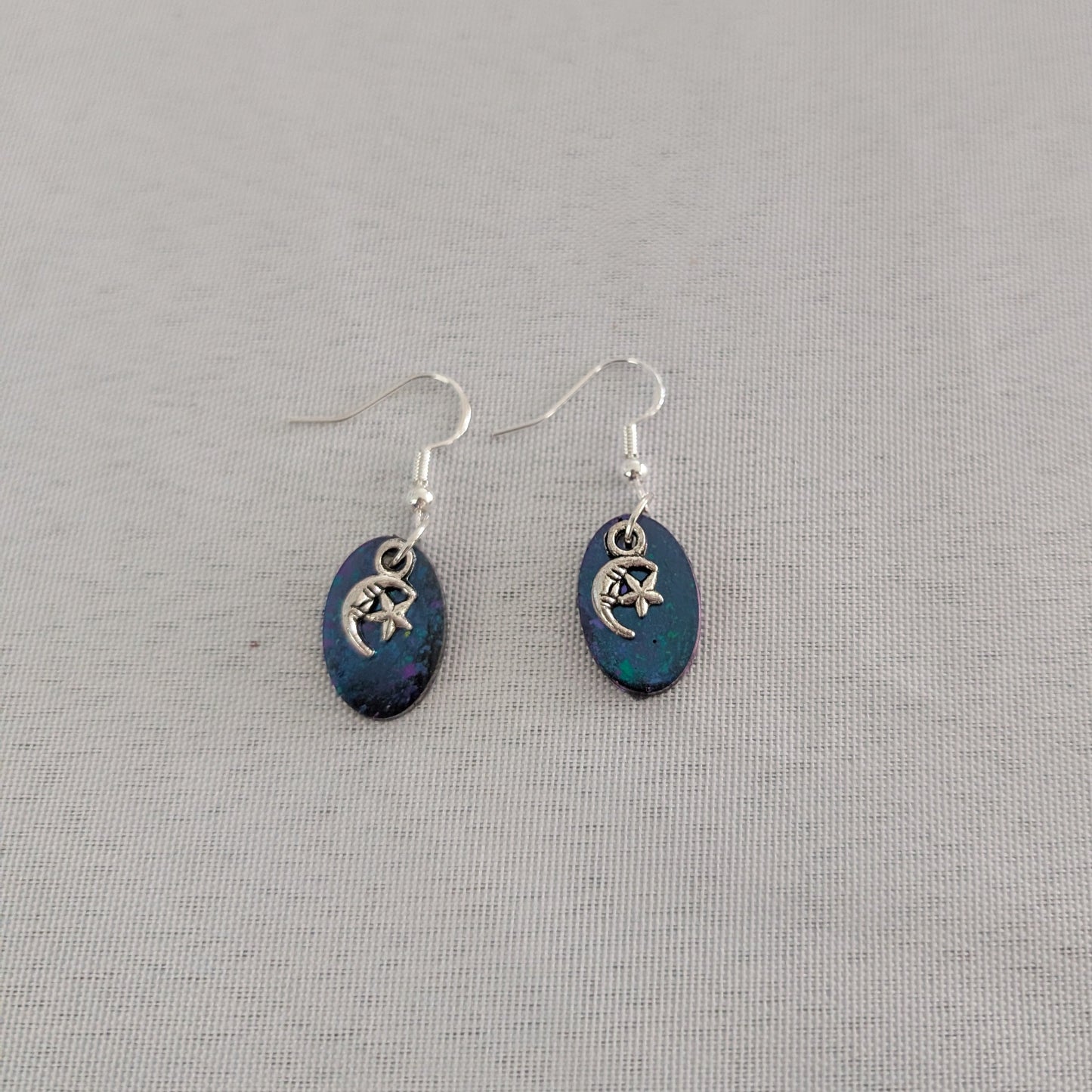 Earrings - Resin small oval with silver charm on 925 silver hook