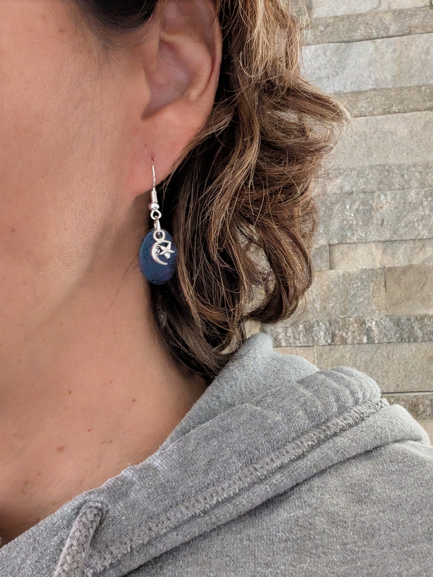 Earrings - Resin small oval with silver charm on 925 silver hook