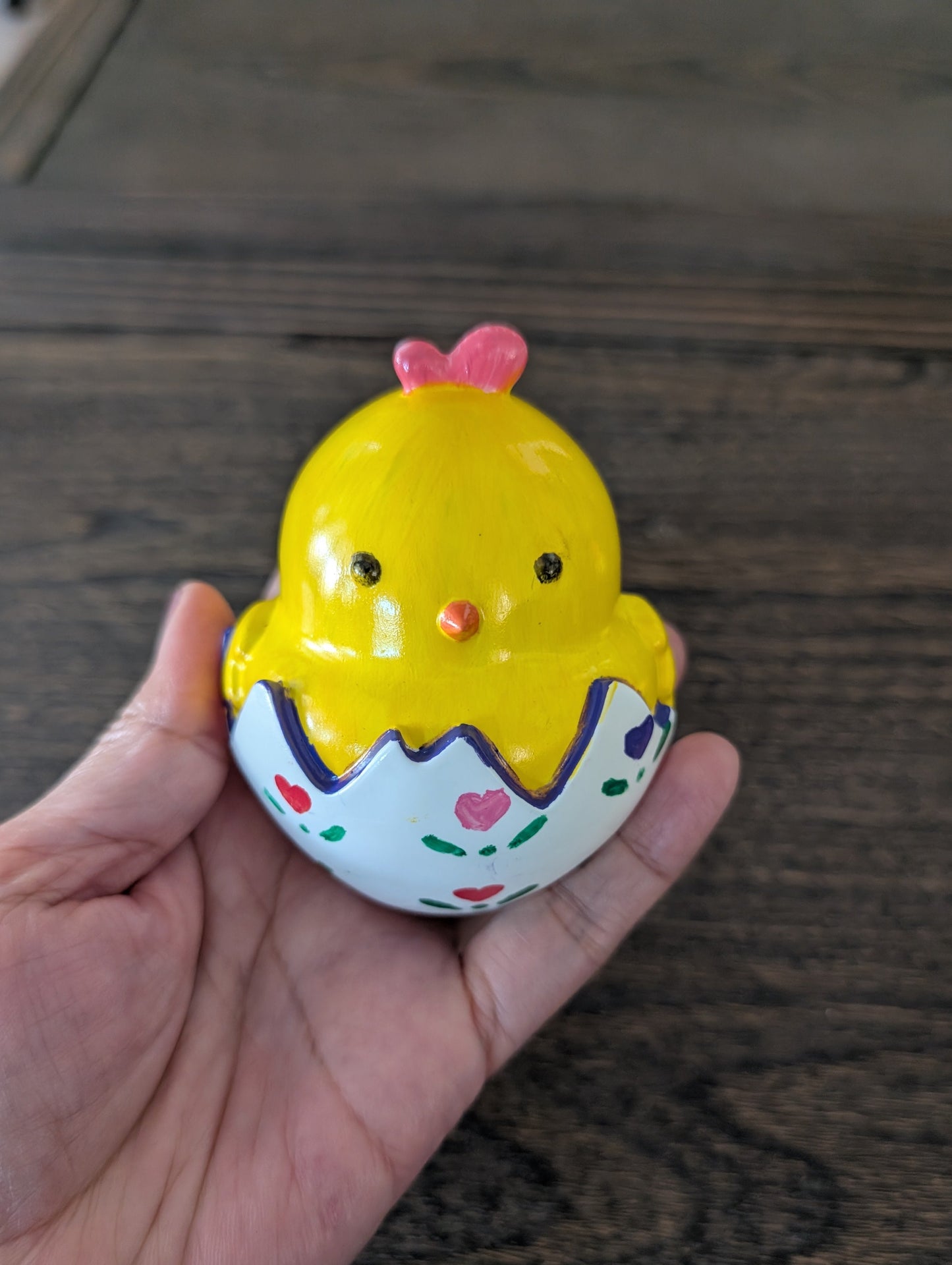 "Love Hatch" Resin Chick Figurine – Hand-Painted Ceramic-Style Knickknack