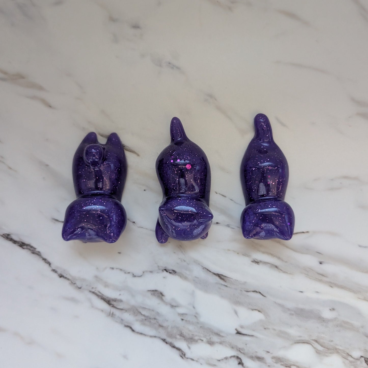 Resin small purple cat trinket