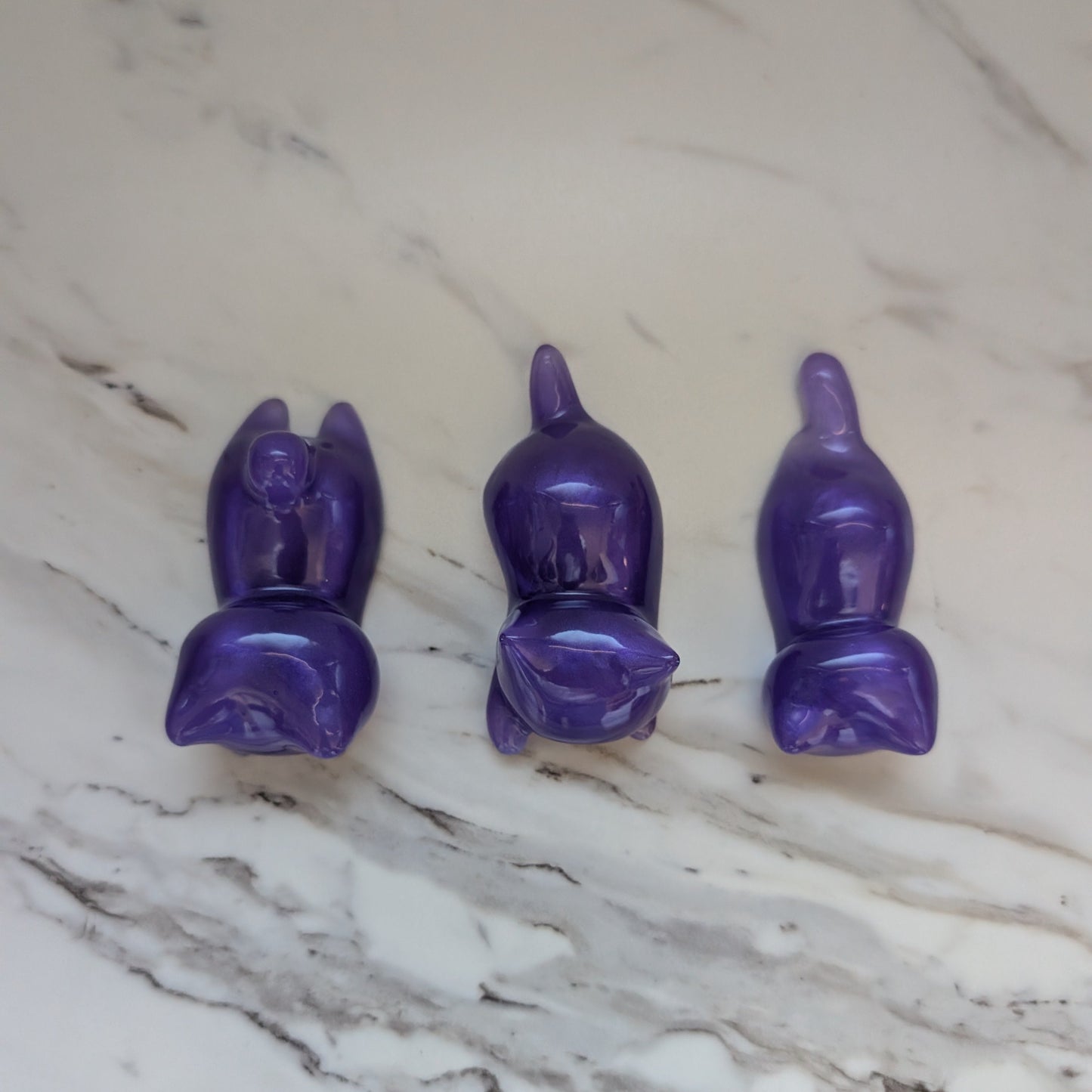 Resin small purple cat trinket