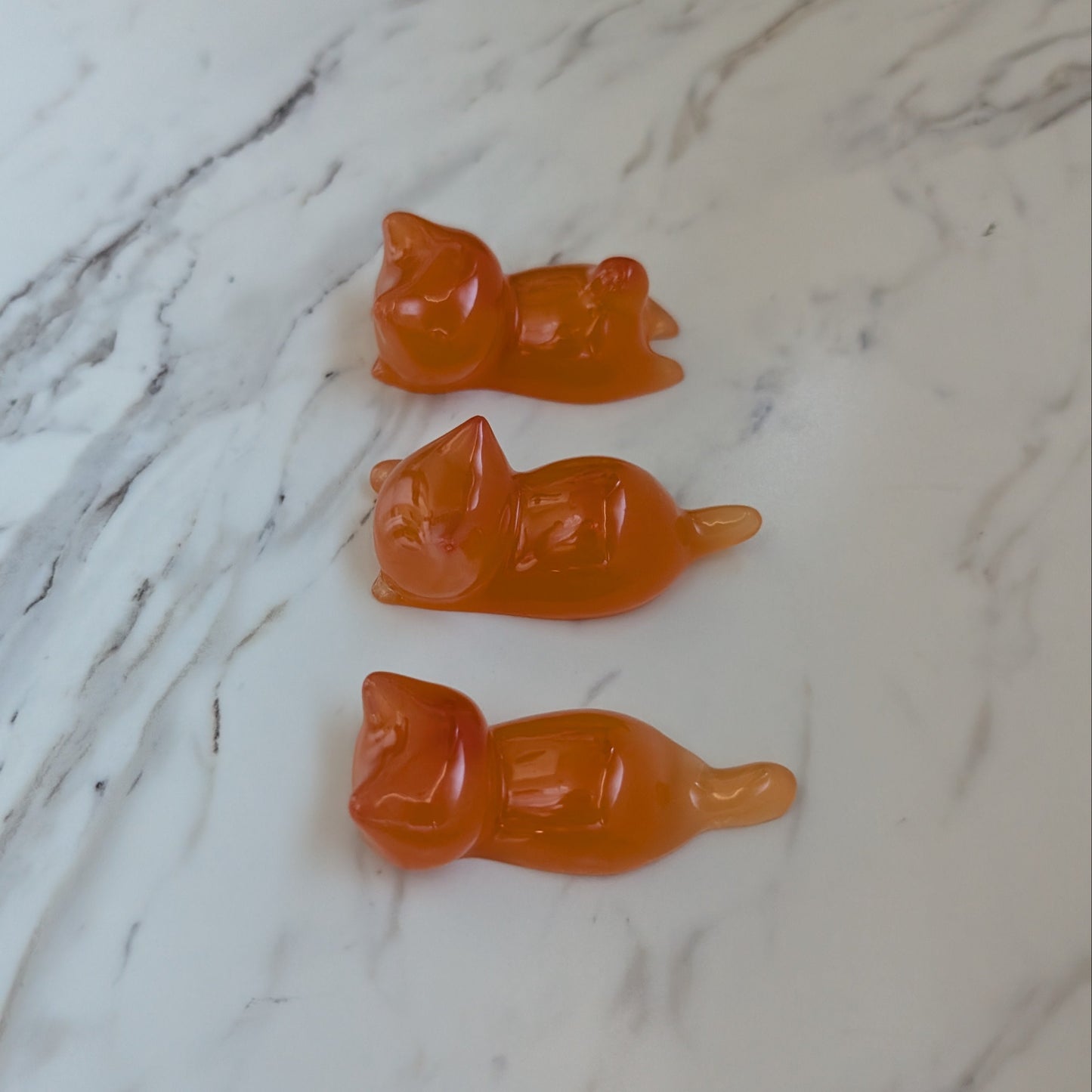 Resin small orange cat trinket