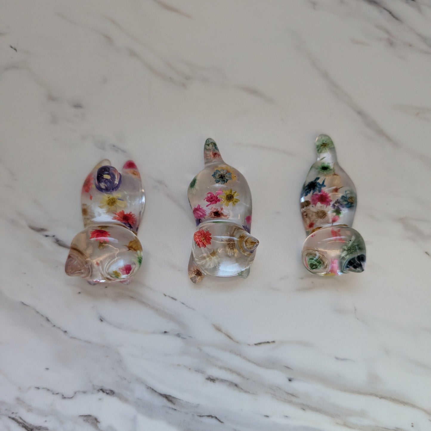 Resin small clear with flowers cat trinket