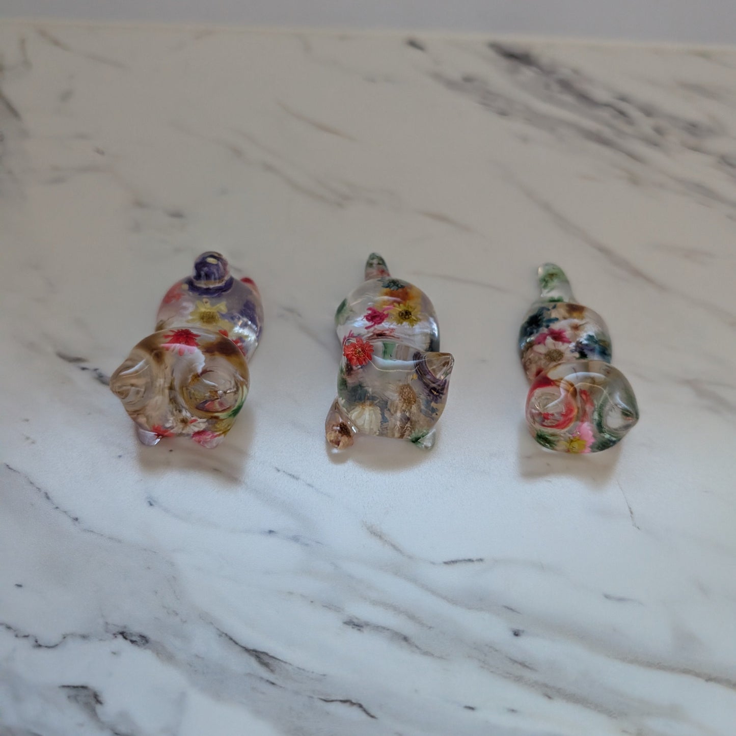 Resin small clear with flowers cat trinket
