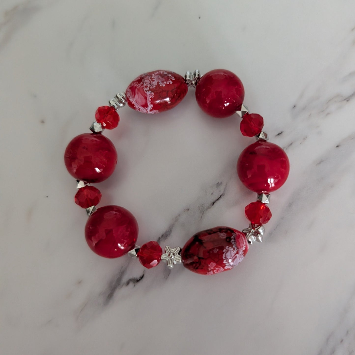 Handcrafted Red Glaze & Crystal Elastic Bracelet – Floral Accents