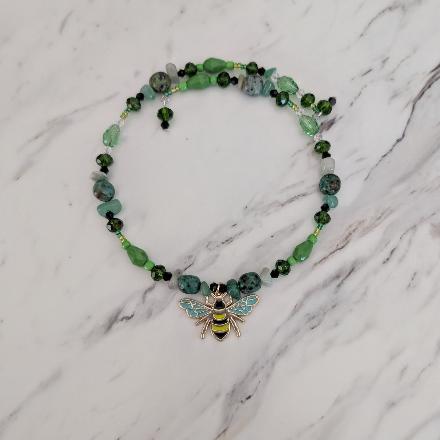 African Turquoise & Amazonite Memory Wire Choker – Gold Bee Charm Collar Necklace