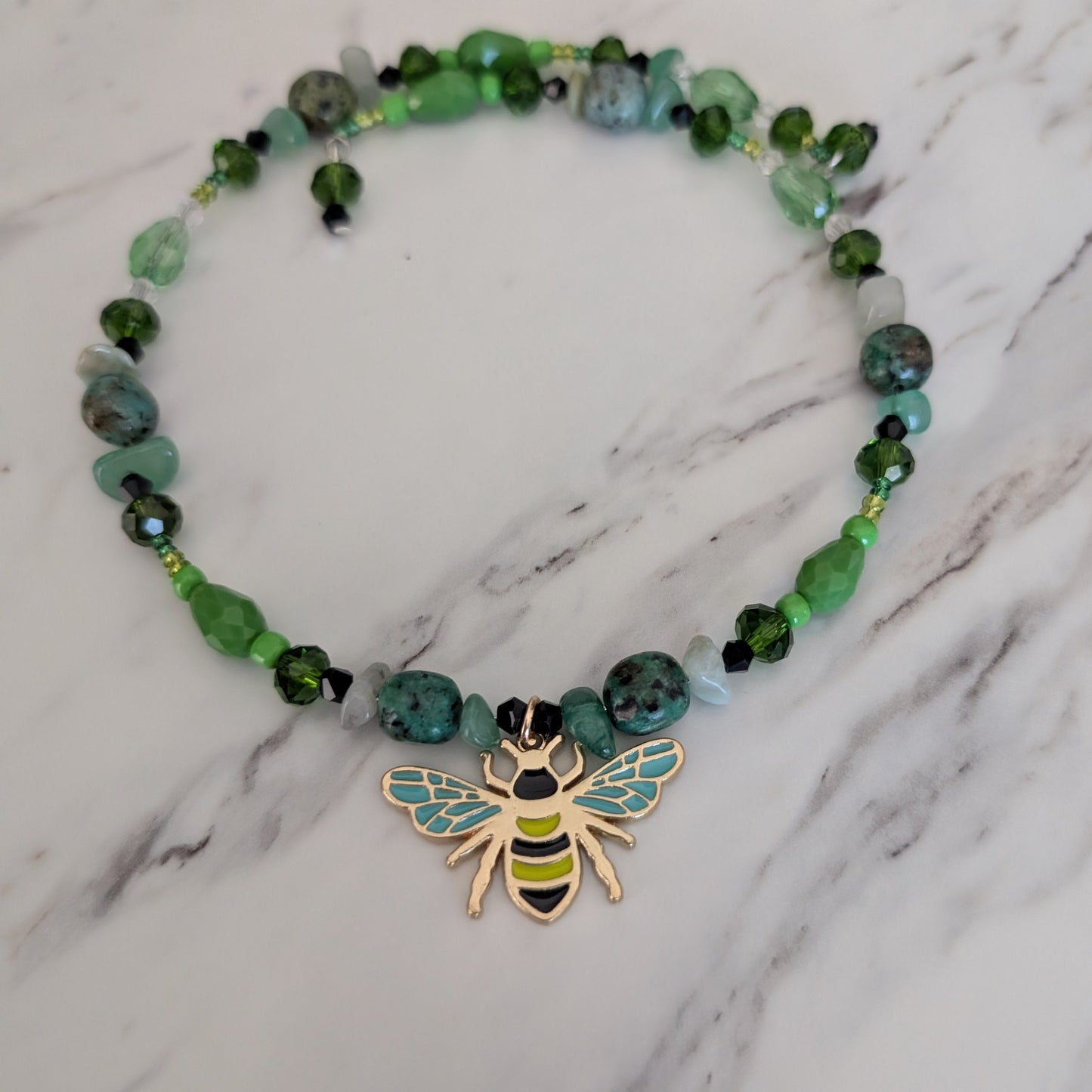 African Turquoise & Amazonite Memory Wire Choker – Gold Bee Charm Collar Necklace