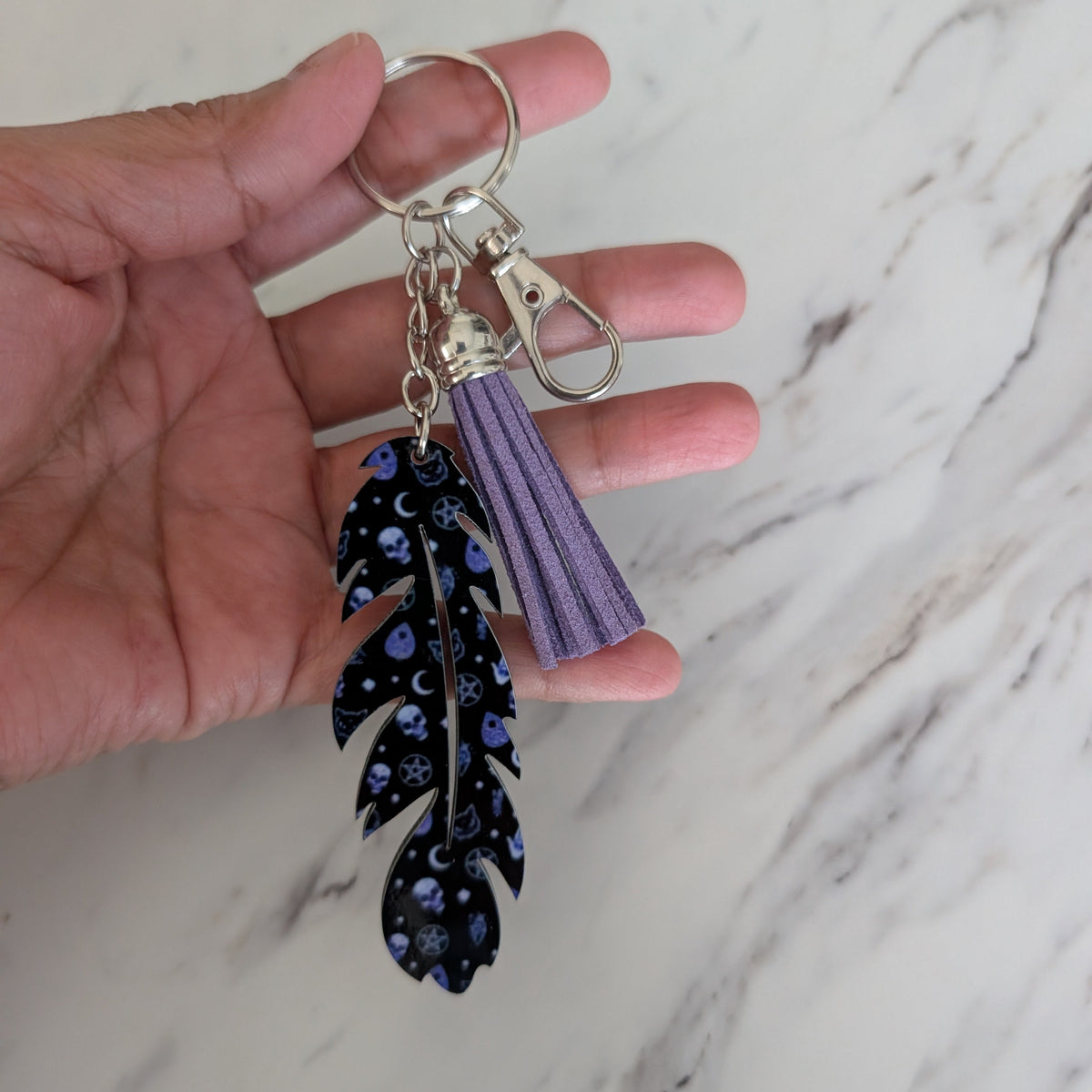Purple Skull & Celestial Feather Keychain – Gothic Bag Charm with Fringe Tassel