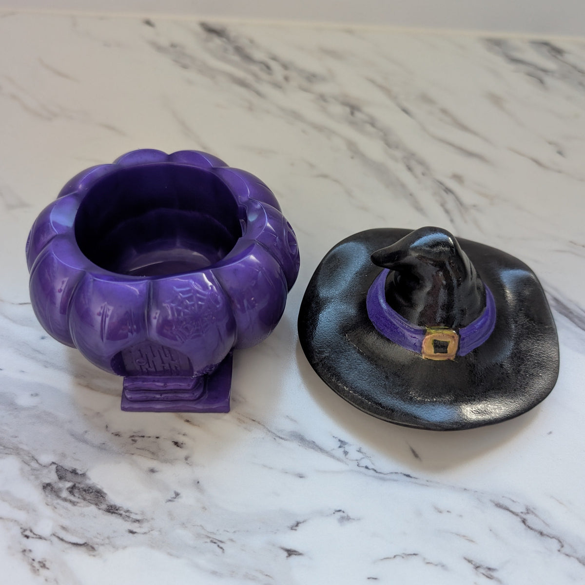 Resin pumpkin house trinket with hat lid
