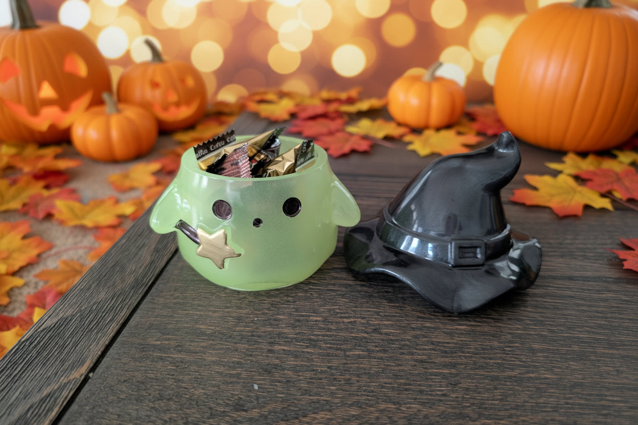 Handcrafted Resin Ghost Trinket Jar with Witch Hat Lid | Glow-in-the-Dark, Classic Pearl White & Mystical Purple