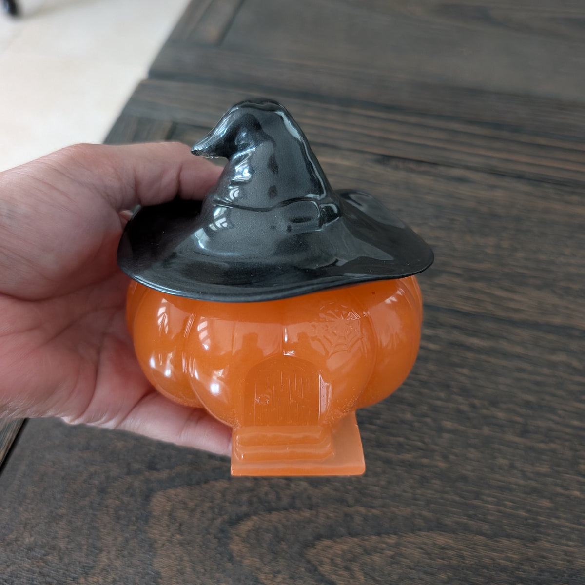 Resin pumpkin house trinket with hat lid