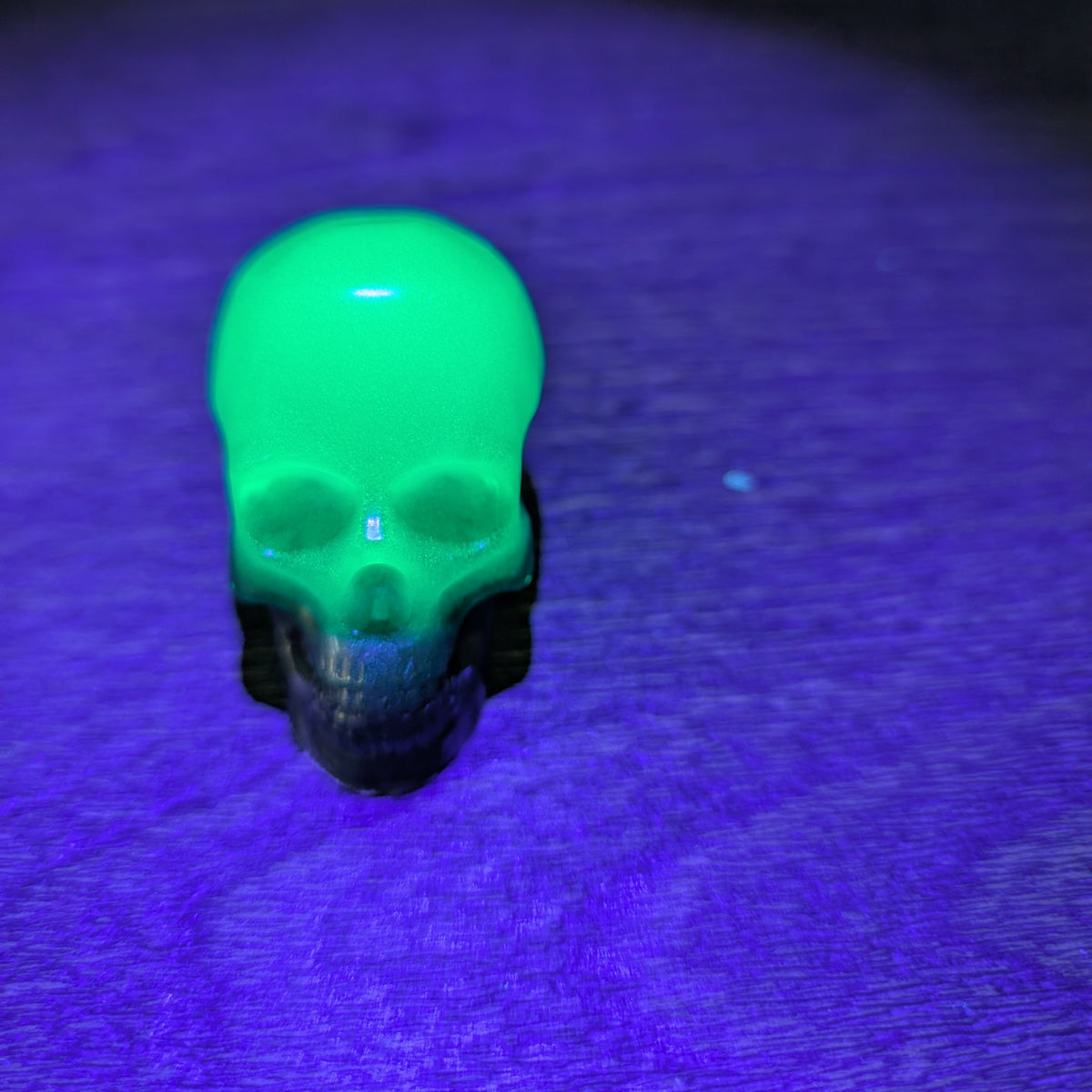 Small resin skull trinket