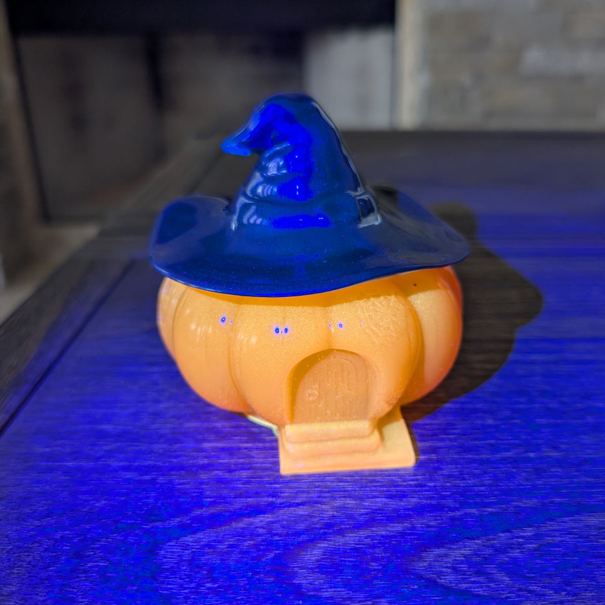 Resin pumpkin house trinket with hat lid