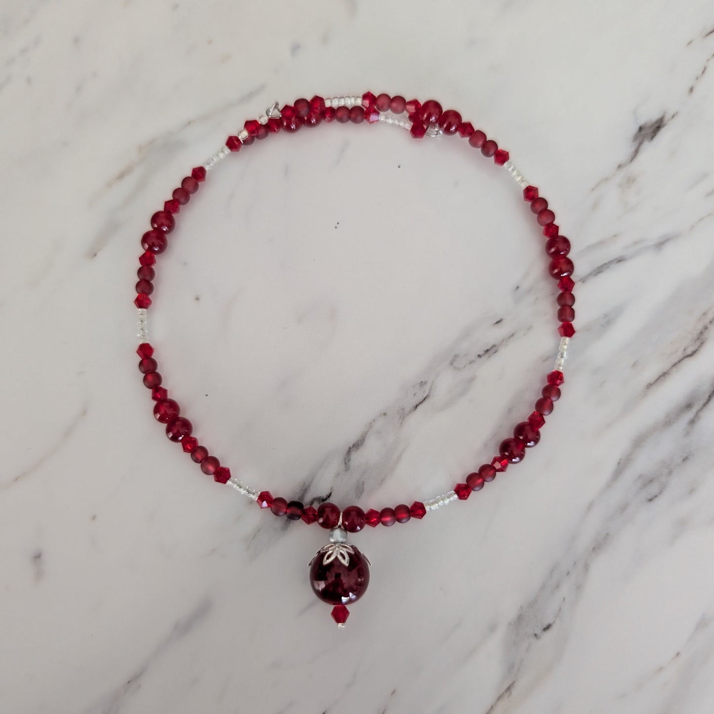 Vibrant Burgundy Glass Pendant Memory Wire Choker Necklace – Sparkling Red Crystal & Seed Bead Collar