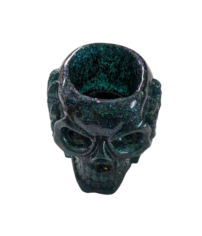 Knickknack - Resin hear no evil skull trinket