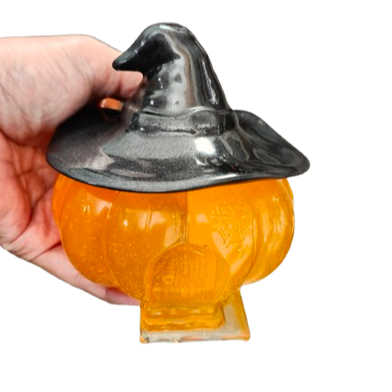 Knickknack - Resin pumpkin house trinket with hat lid