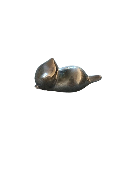 Knickknack - Resin small charcoal cat trinket