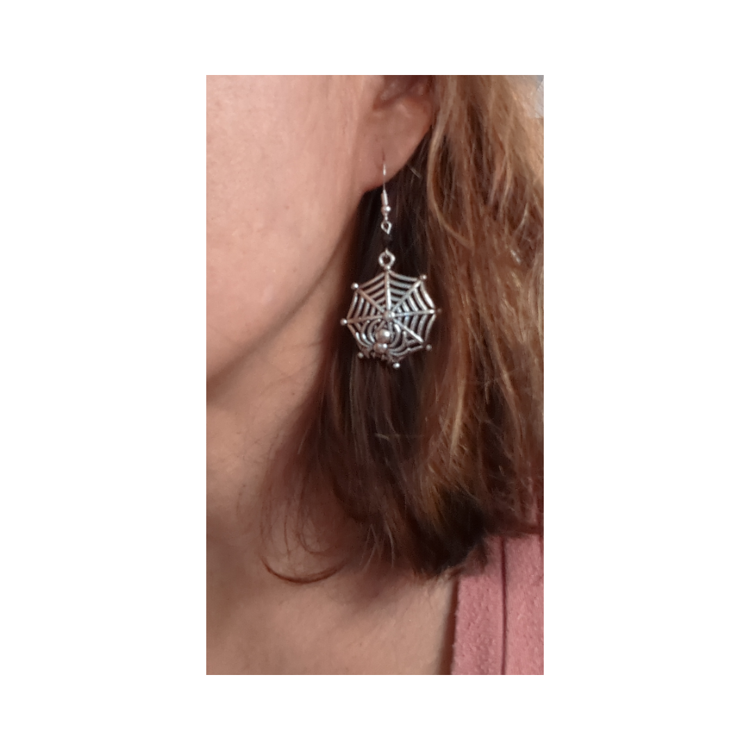 Earrings - Silver spider/spiderweb with bead on hook