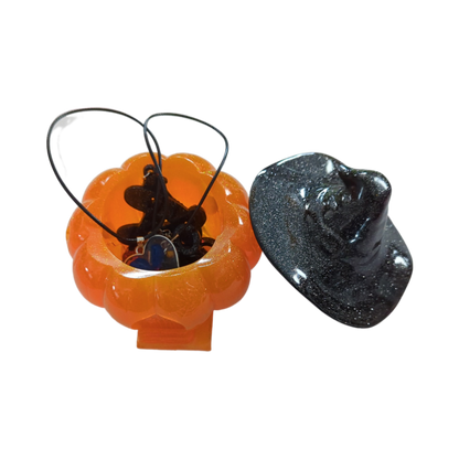 Knickknack - Resin pumpkin house trinket with hat lid