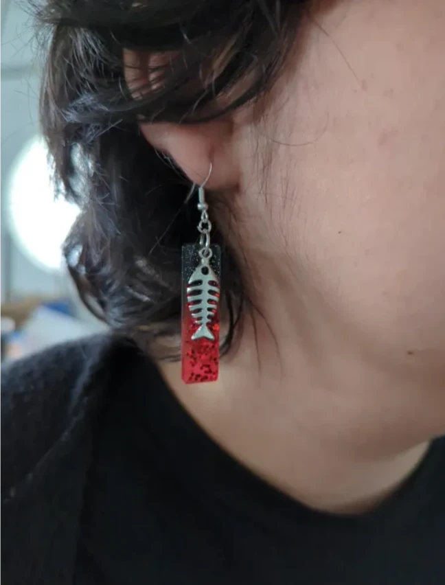 Earrings - Resin black and red rectangle with silver fish scale on silver hook