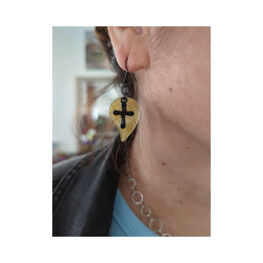 Earrings - Resin leaf with charm on hook