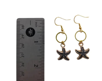 Earrings - Small gold circle with starfish charm on gold hook