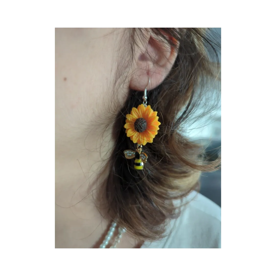 Earrings - Sunflower with rhinestone bee on silver hook