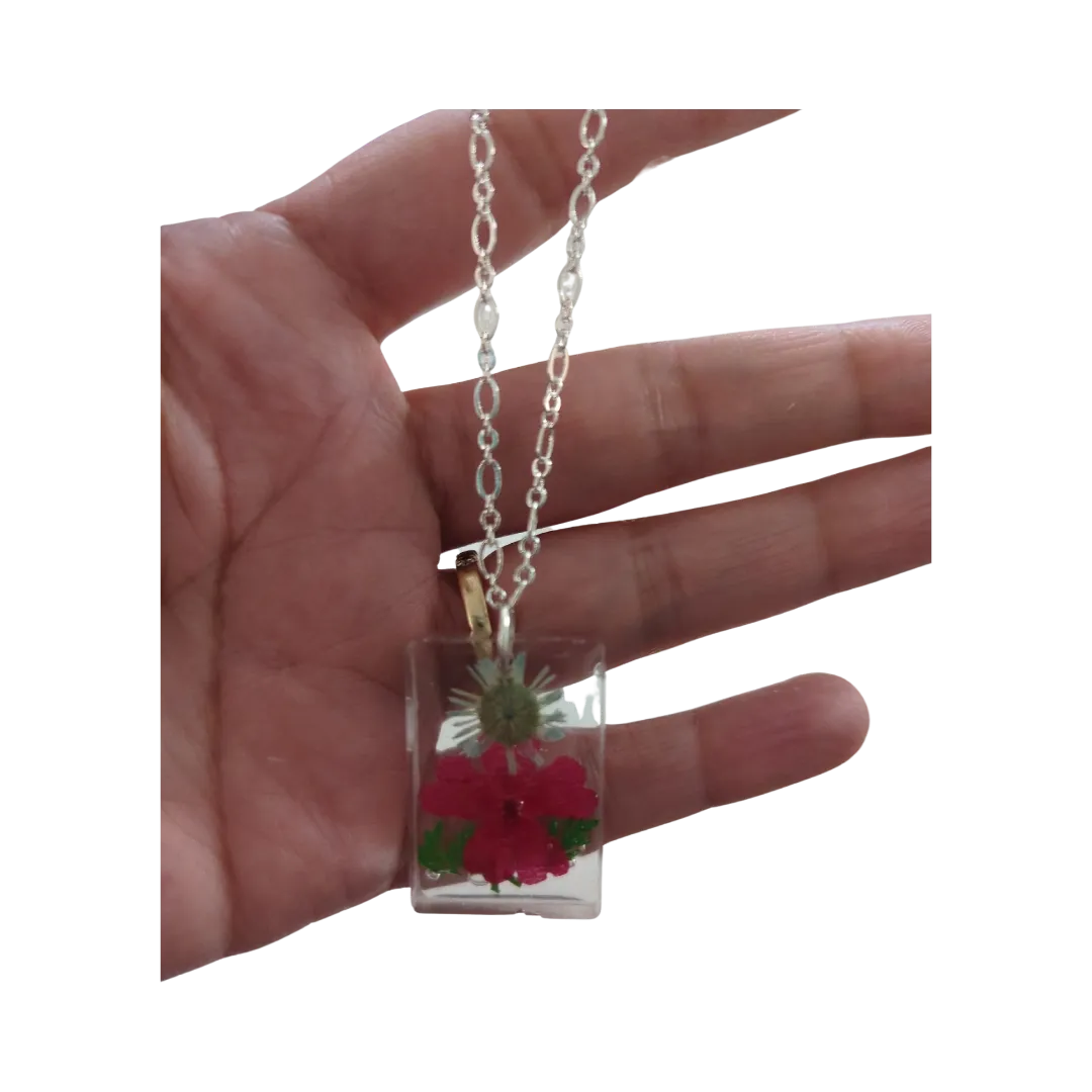 Necklace - 21 inches resin flower rectangle on silver cable chain