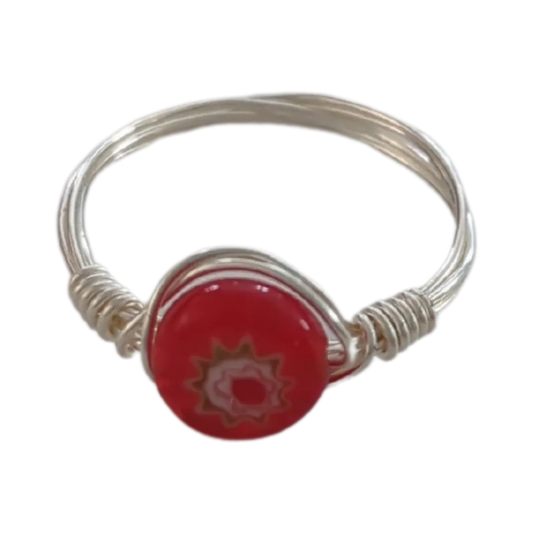 Ring - Glass bead red circle w/flower on silver 22 gauge wire 0.6mm